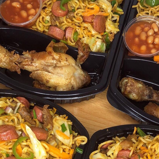 A UNIQUE FOOD PLATTER FOR CHOW GANGS| AVAILABLE ONLINE ORDER CELEBRATION FOOD TRAYS| SPECIAL LUNCH GIFTS FOR OFFICE FRIENDS| CHOW CONNECT AVAILABLE DELIVERY IN TEMA